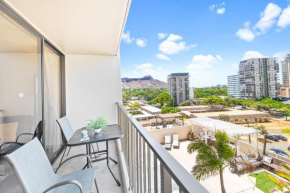 Diamond Head View Close to Waikiki Beach with Parking